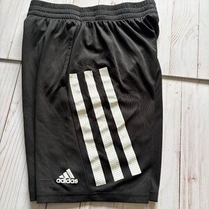 Adidas Youth Boys Black Athletic Shorts – Size Large (14/16) – 3 Str